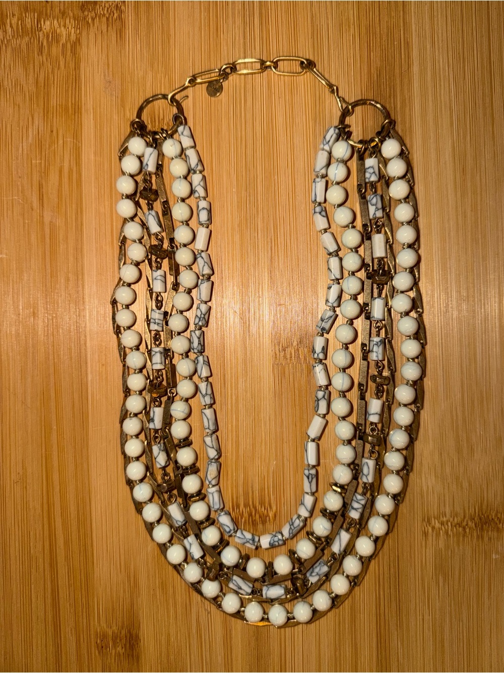 EUC Stella & Dot 7-Strand White Marble Convertible Statement Necklace